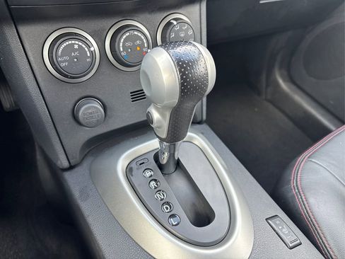 Used 2011 Nissan Rogue SV w/ SL Pkg image 35