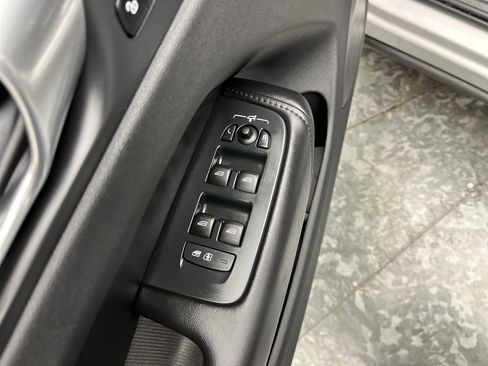 Used 2024 Volvo XC60 B5 Plus image 8