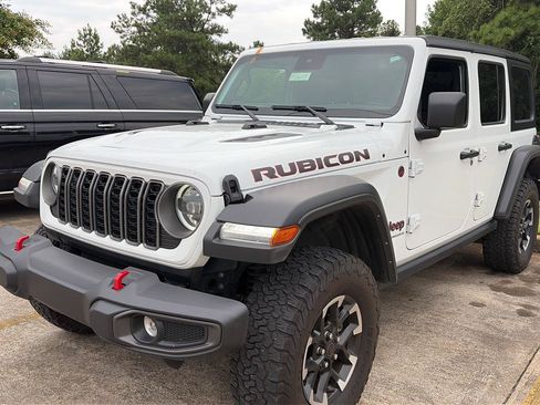 Used 2025 Jeep Wrangler Unlimited Rubicon AWD/4WD image 1