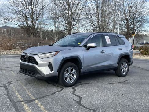 Used 2024 Toyota RAV4 XLE image 1