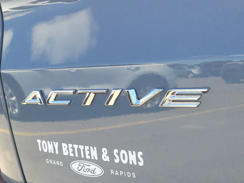 Used 2024 Ford Escape Active w/ Tech Pack #1 AWD/4WD image 7
