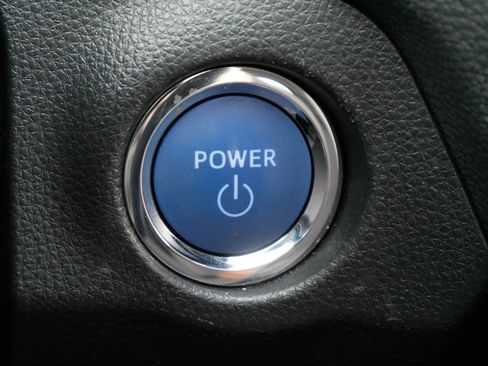 Certified 2020 Toyota RAV4 XLE w/ Convenience Package image 32