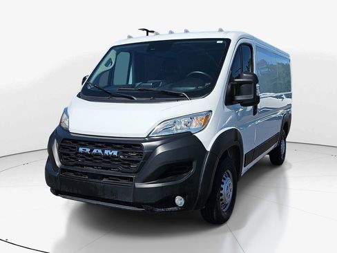 Used 2025 RAM ProMaster 2500 w/ Convenience Group FWD image 11