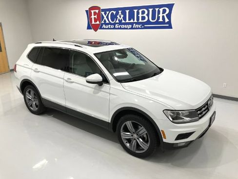 Used 2020 Volkswagen Tiguan SEL w/ 3rd Row Seat Package AWD/4WD image 54