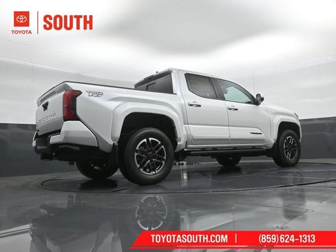 New 2026 Toyota Tacoma TRD Sport w/ TRD Sport Upgrade Package AWD/4WD image 37