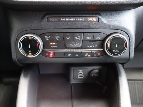 New 2026 Ford Escape ST-Line w/ Cold Weather Package AWD/4WD image 9