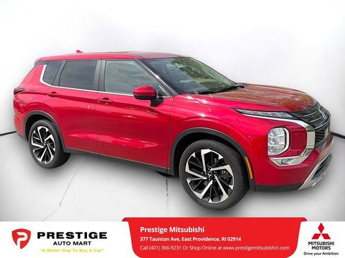 Used 2024 Mitsubishi Outlander SE Black Edition AWD/4WD image 1