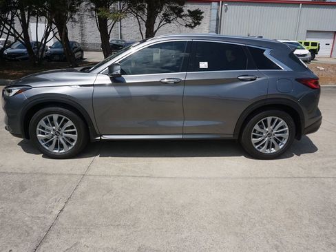 Used 2023 INFINITI QX50 Luxe FWD image 19