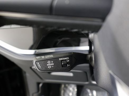 Used 2025 Audi Q3 2.0T Premium w/ Convenience Package image 28