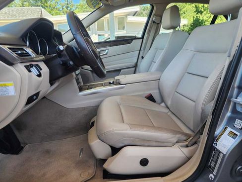 Used 2014 Mercedes-Benz E 350 4MATIC Sedan image 11