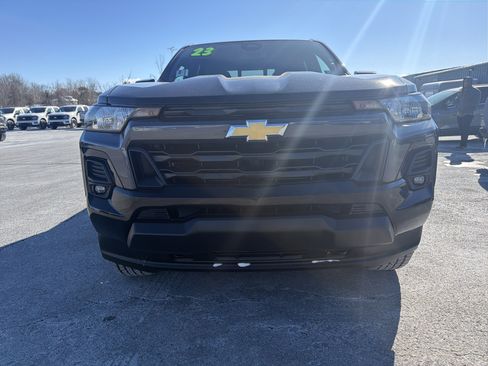 Used 2023 Chevrolet Colorado LT w/ LT Convenience Package II image 9