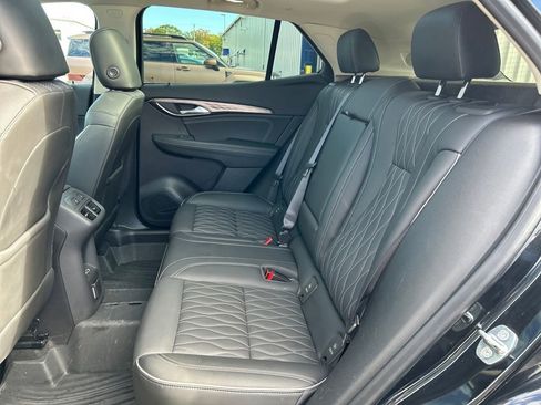 Used 2022 Buick Envision Avenir w/ Technology Package II image 26