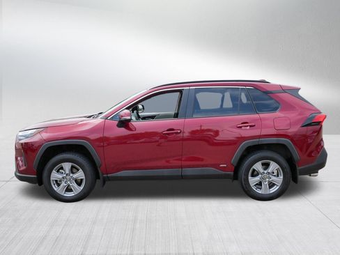 Used 2025 Toyota RAV4 XLE w/ Convenience Package AWD/4WD image 4