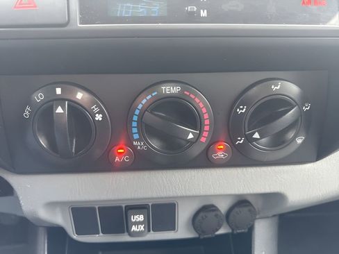 Used 2014 Toyota Tacoma 2WD Access Cab image 16