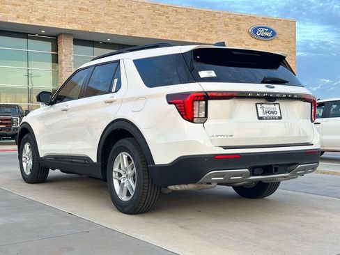 New 2026 Ford Explorer Active w/ Active Comfort Package image 55