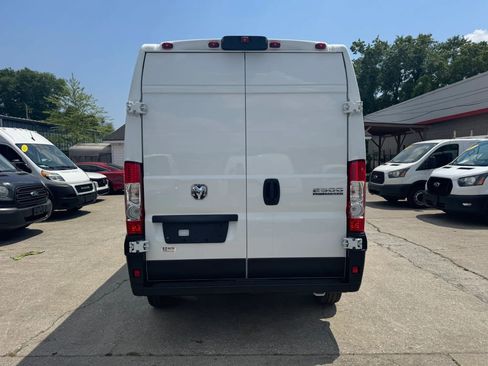 Used 2026 RAM ProMaster 2500 w/ Convenience Group FWD image 12