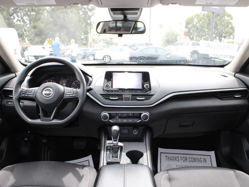 Used 2024 Nissan Altima 2.5 S FWD image 18