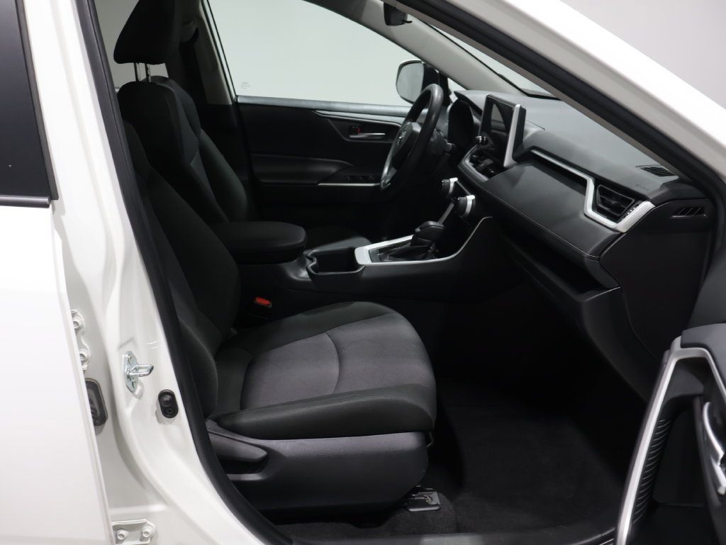 Used 2025 Toyota RAV4 XLE w/ Convenience Package AWD/4WD image 25