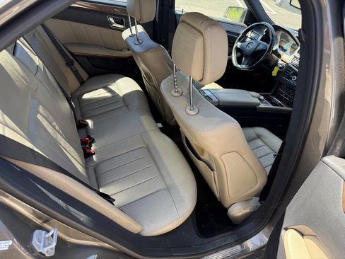 Used 2011 Mercedes-Benz E 550 4MATIC Sedan w/ Premium 2 Pkg image 15
