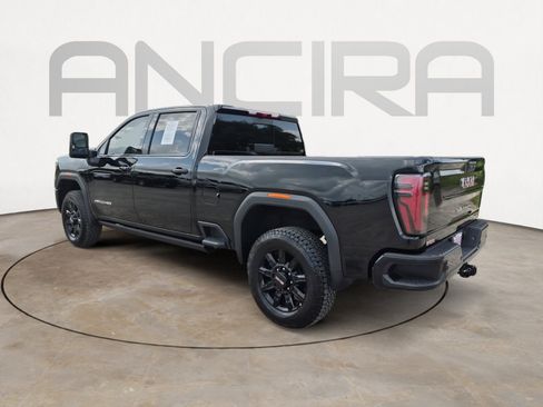 Used 2025 GMC Sierra 2500 AT4 w/ AT4 Premium Plus Package AWD/4WD image 8