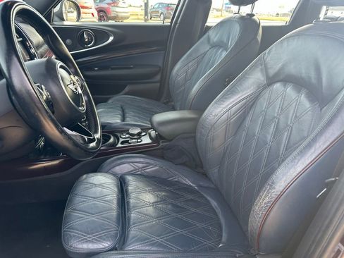 Used 2018 MINI Cooper Clubman w/ Cold Weather Package image 15