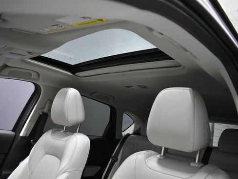 Used 2023 MAZDA CX-5 AWD 2.5 S w/ Premium Package image 18