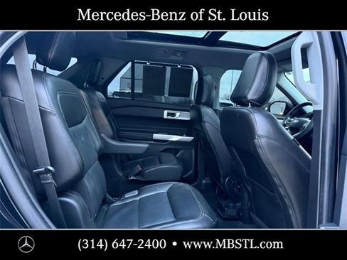 Used 2022 Ford Explorer Limited w/ Equipment Group 301A image 11