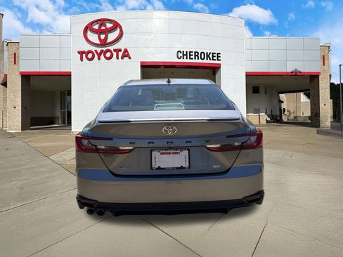 Used 2026 Toyota Camry SE w/ Multimedia Upgrade Package image 6