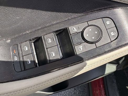 Used 2023 Nissan Rogue SV AWD/4WD image 9