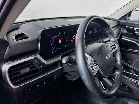 Certified 2024 Kia Telluride S w/ S Sunroof Package AWD/4WD image 9
