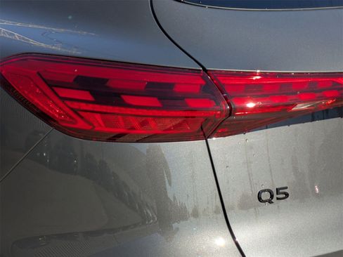 New 2025 Audi Q5 Premium image 14