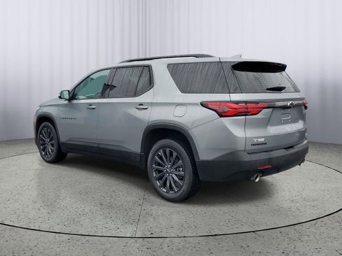 Used 2023 Chevrolet Traverse RS image 4