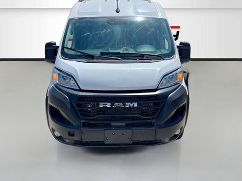 Used 2024 RAM ProMaster 2500 w/ Convenience Group FWD image 2