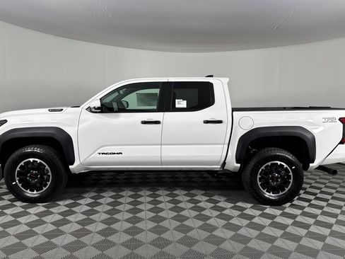 New 2025 Toyota Tacoma TRD Off-Road image 7
