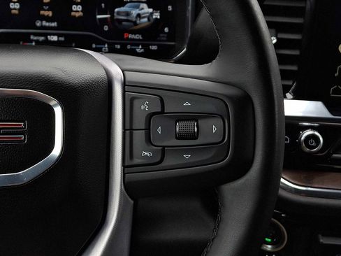 Used 2025 GMC Sierra 1500 SLT image 21