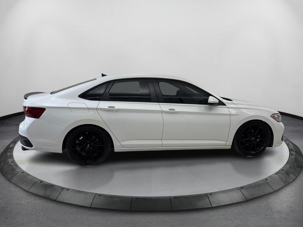 Used 2022 Volkswagen Jetta S FWD image 4