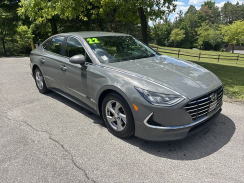 Used 2022 Hyundai Sonata SE FWD image 1