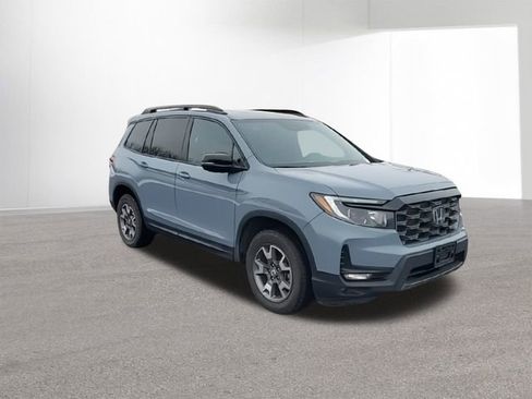 Certified 2023 Honda Passport TrailSport image 2