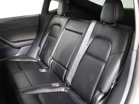 Used 2020 Tesla Model Y Performance image 17