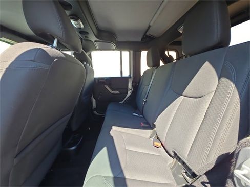 Used 2017 Jeep Wrangler Unlimited Sport w/ Connectivity Group image 19