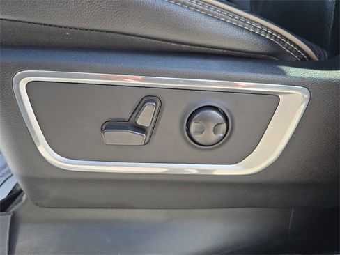 Certified 2022 RAM 1500 Laramie image 14