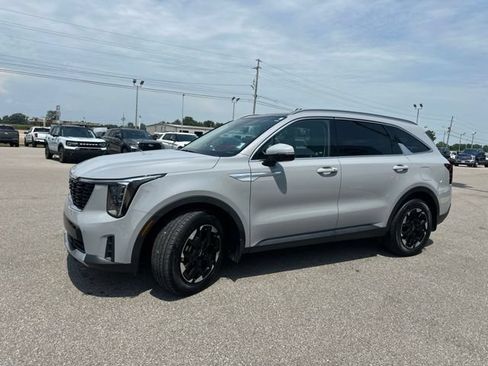 Used 2025 Kia Sorento S w/ Panoramic Sunroof Package FWD image 32