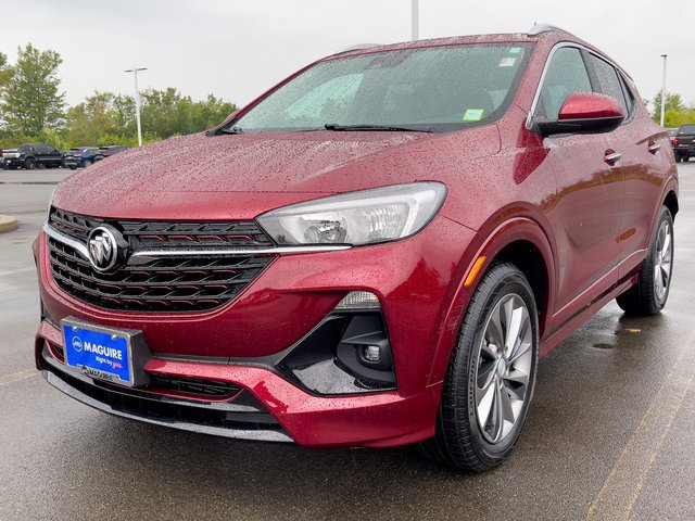 Used 2023 Buick Encore GX Select w/ Sport Touring Package FWD image 2