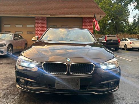 Used 2017 BMW 320i xDrive Sedan AWD/4WD image 11