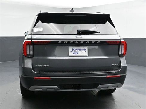 New 2026 Ford Explorer Active w/ Active Comfort Package image 13