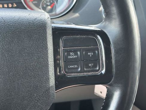 Used 2017 Dodge Grand Caravan SXT w/ Driver Convenience Group FWD image 27