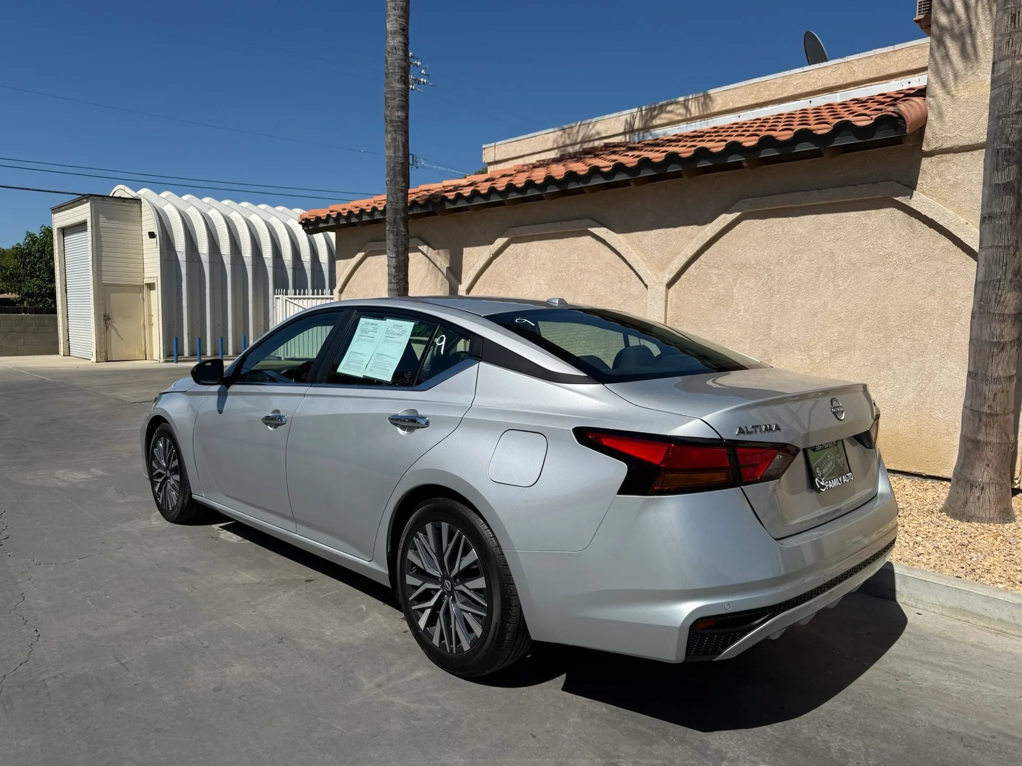 Used 2024 Nissan Altima 2.5 SV FWD image 6