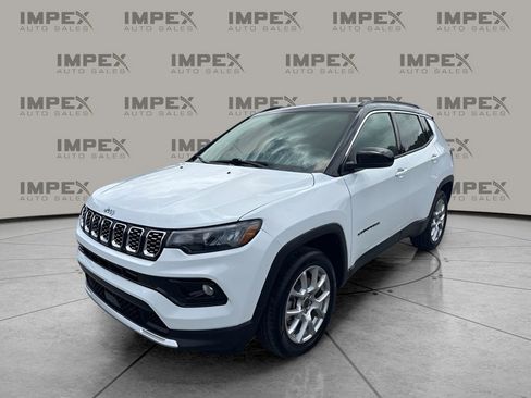 Used 2025 Jeep Compass Limited AWD/4WD image 1