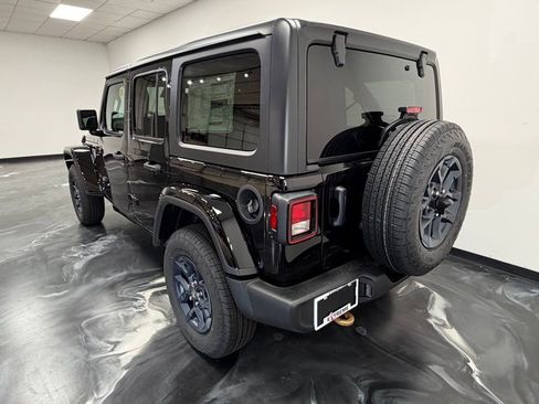 New 2026 Jeep Wrangler Unlimited Sport image 18