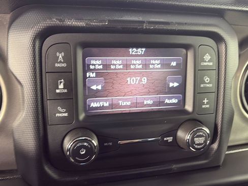 Used 2020 Jeep Wrangler Sport AWD/4WD image 23